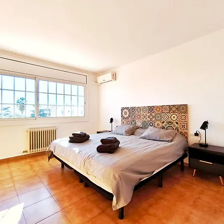 Casa Con Vistas Al Mar En Barcelona Hébergement de vacances *