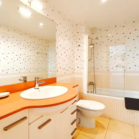 Casa Con Vistas Al Mar En Barcelona Premia De Dalt